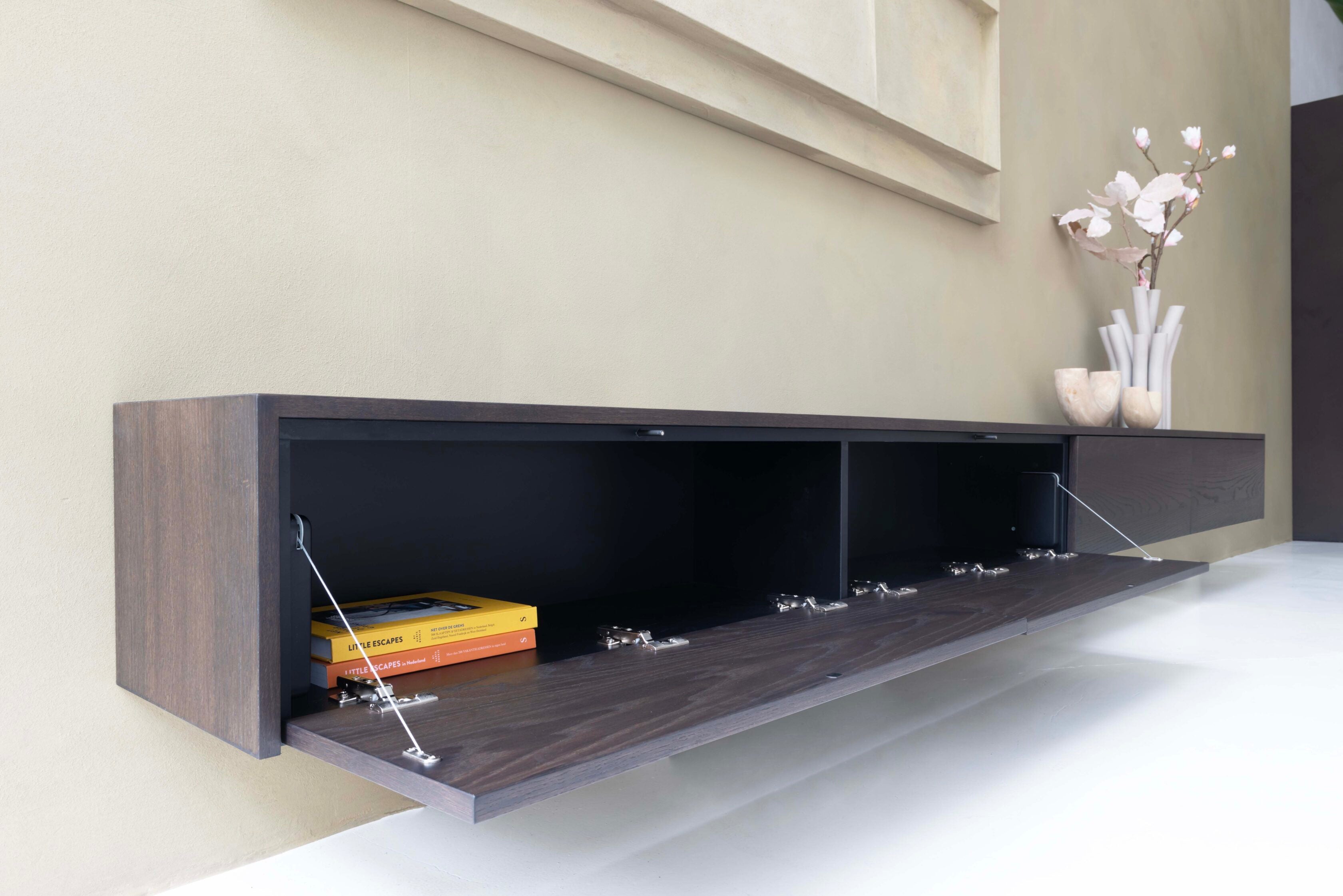 TV-meubel Johnson - Zwevend - Eiken - 4 kleppen