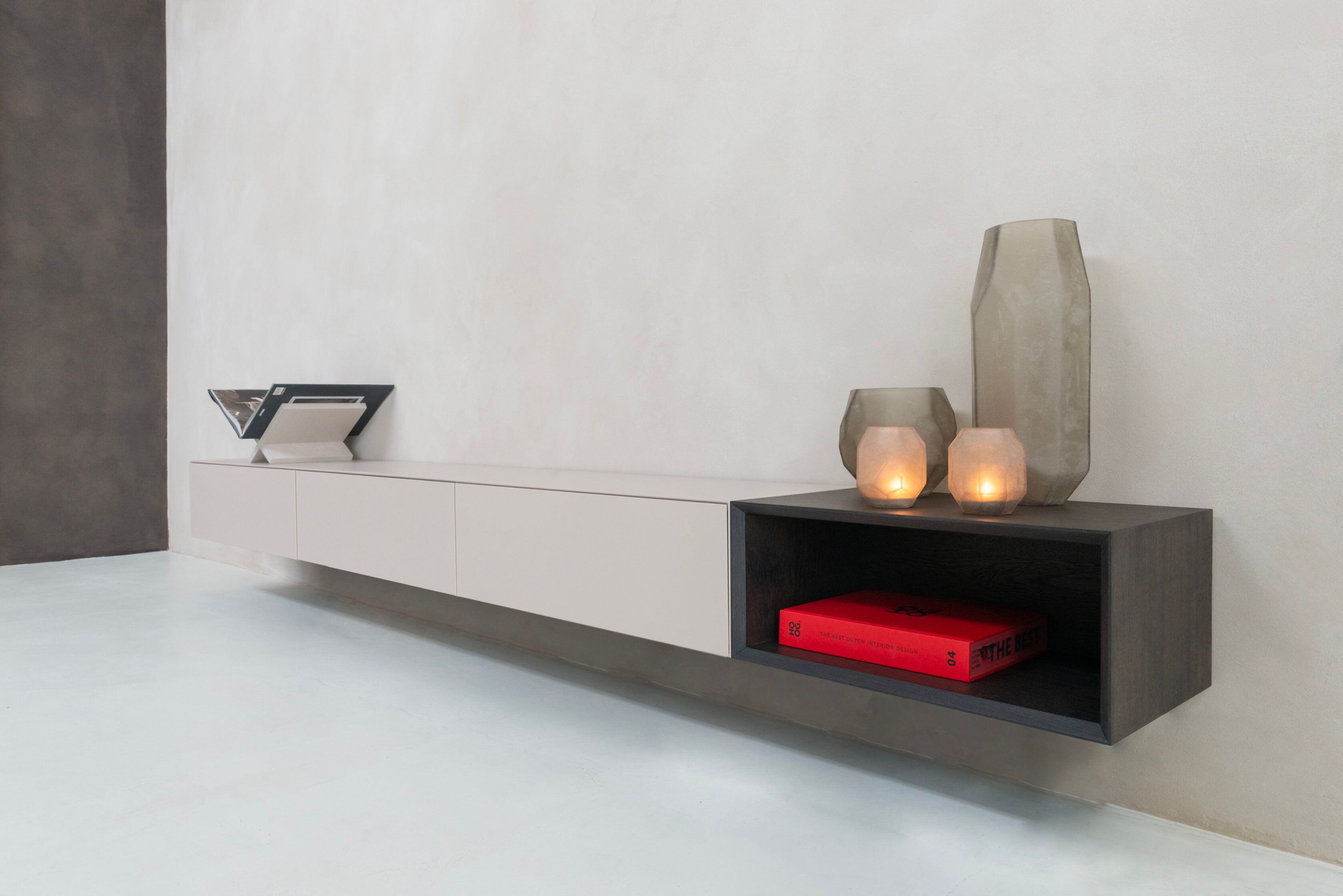 TV-meubel Zyan - Zwevend - Beige - MDF - 3 kleppen - Open vak