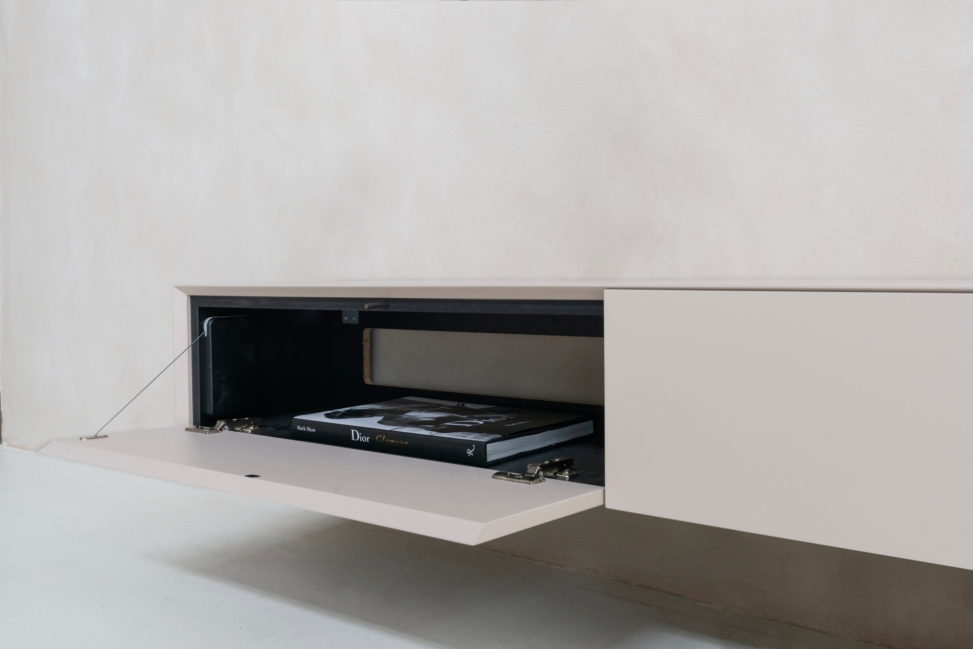 TV-meubel Zyan - Zwevend - Beige - MDF - 3 kleppen - Open vak