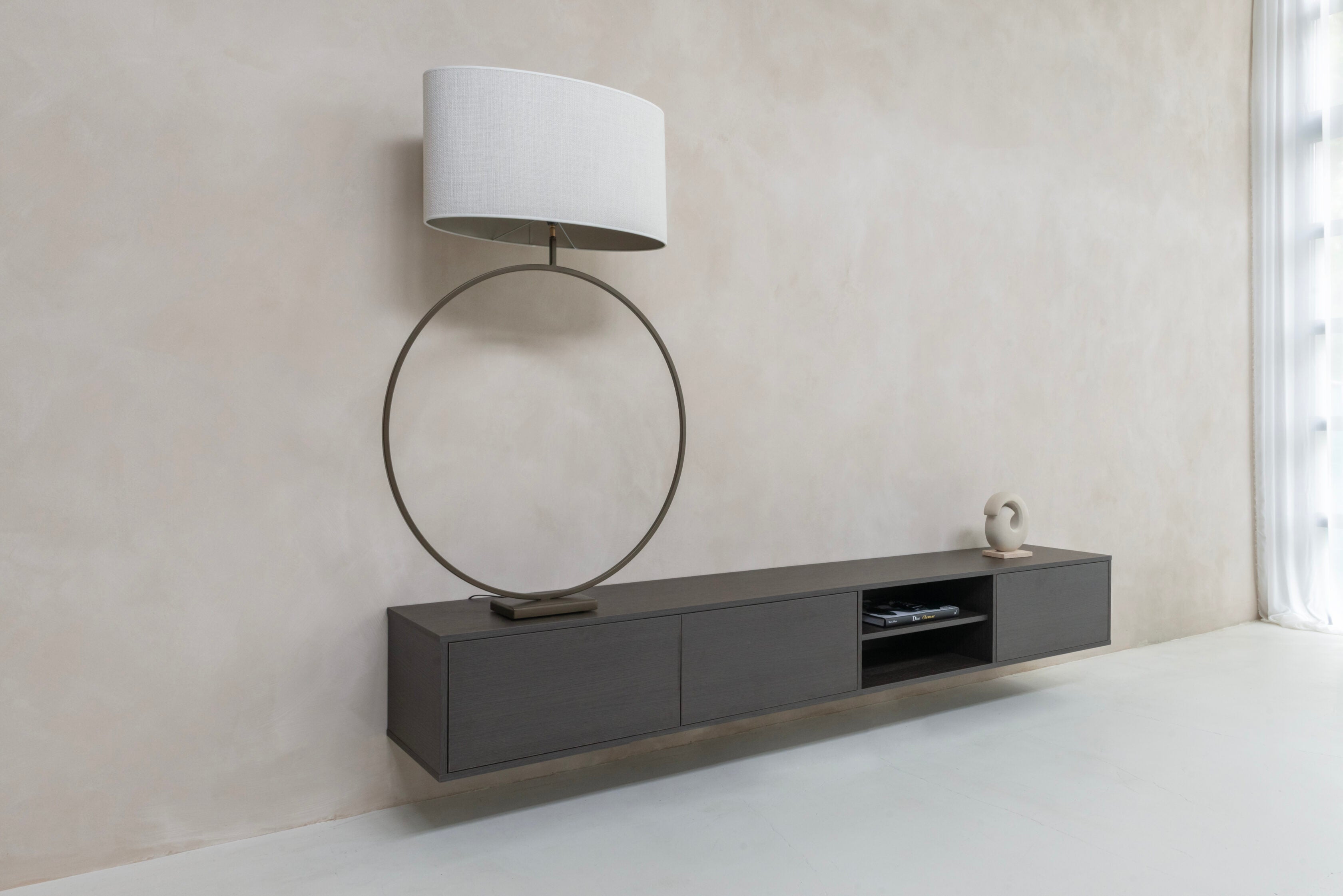 TV-meubel Stephan - Zwevend - Melamine - 3 kleppen - Open vak