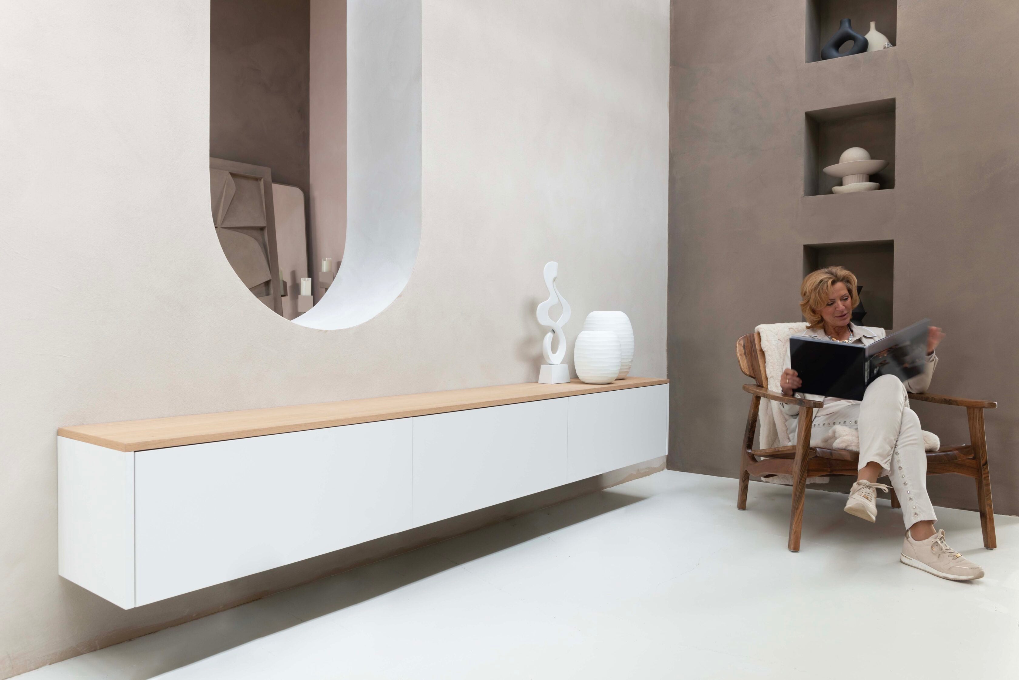 TV-meubel Johnson - Zwevend - MDF - 3 kleppen