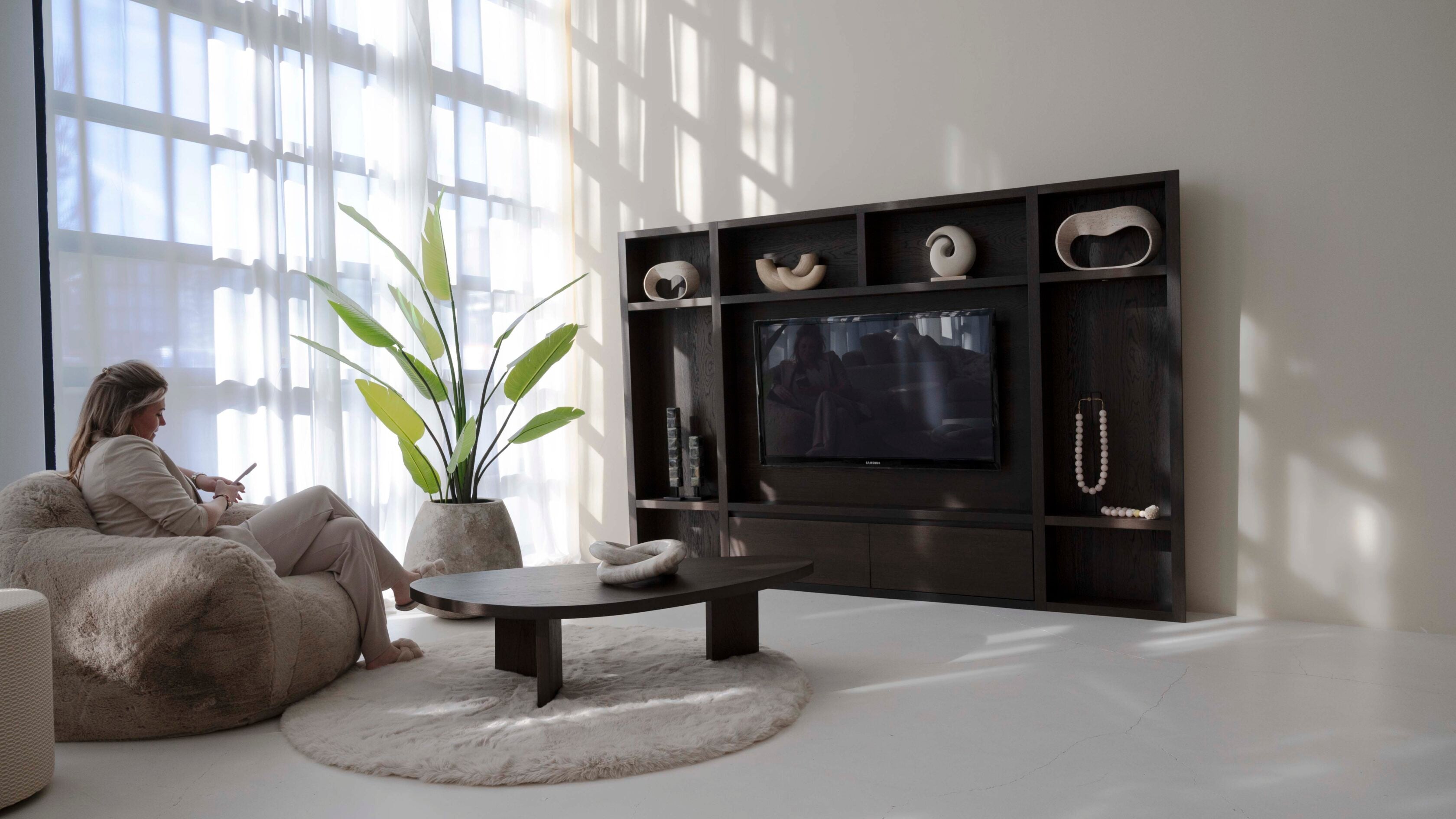 Cinewall Como - Zwevend - Bruin - Eiken - 2 kleppen - 270 cm