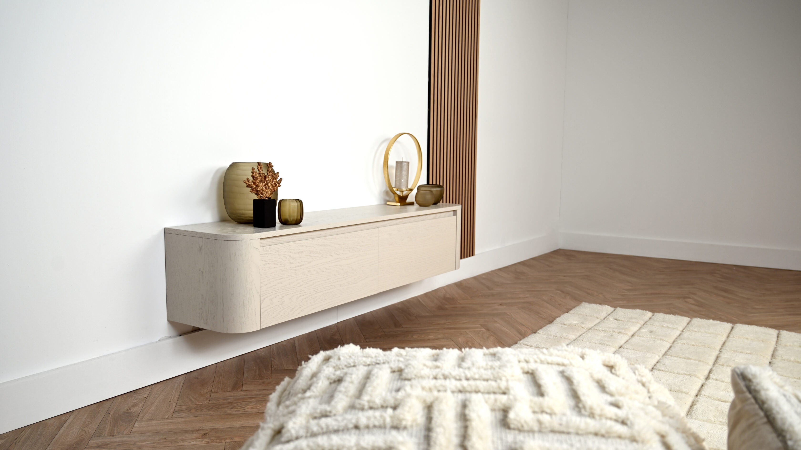 Zwevend tv meubel met 2 kleppen rond design