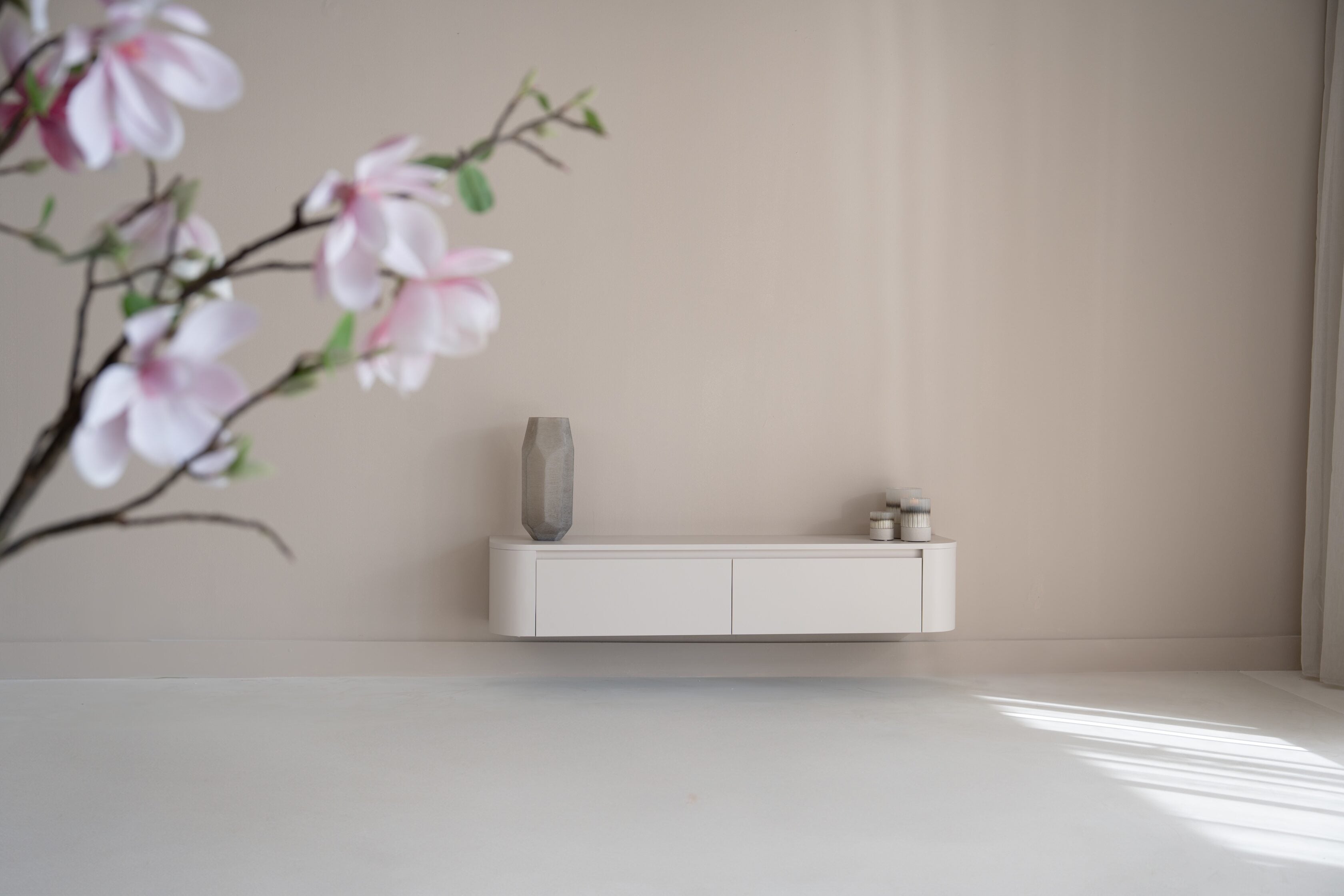 Tv-meubel Runa - Zwevend - MDF - 2 kleppen