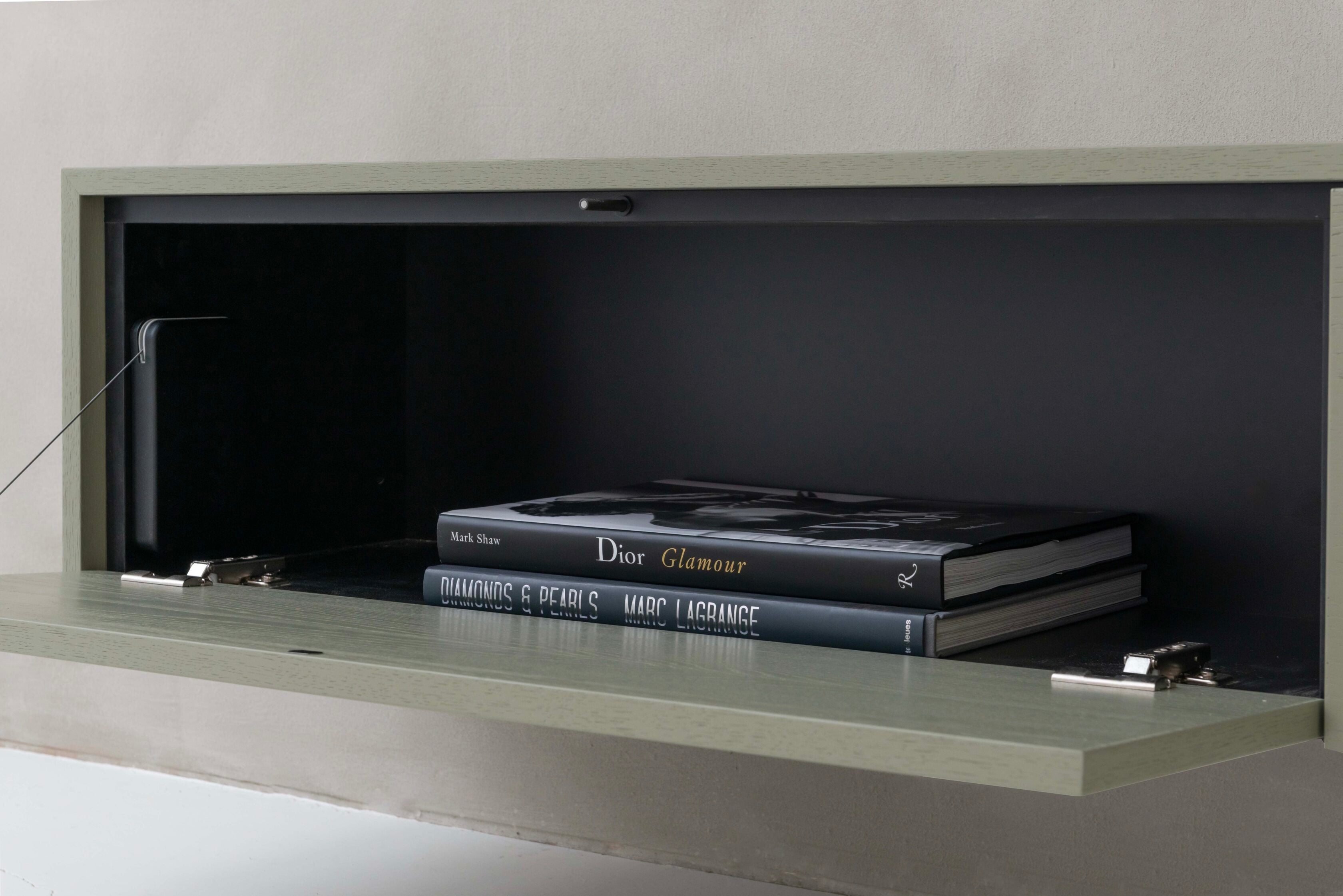 TV-meubel Johnson - Zwevend - Zwart - Eiken - 2 kleppen