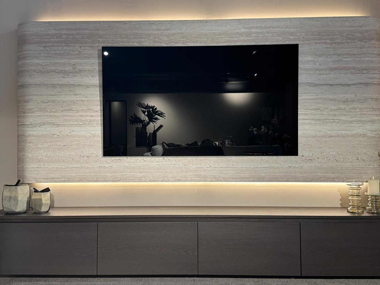 Wandpaneel Travertin Melamine - TV paneel - Afgeronde hoeken