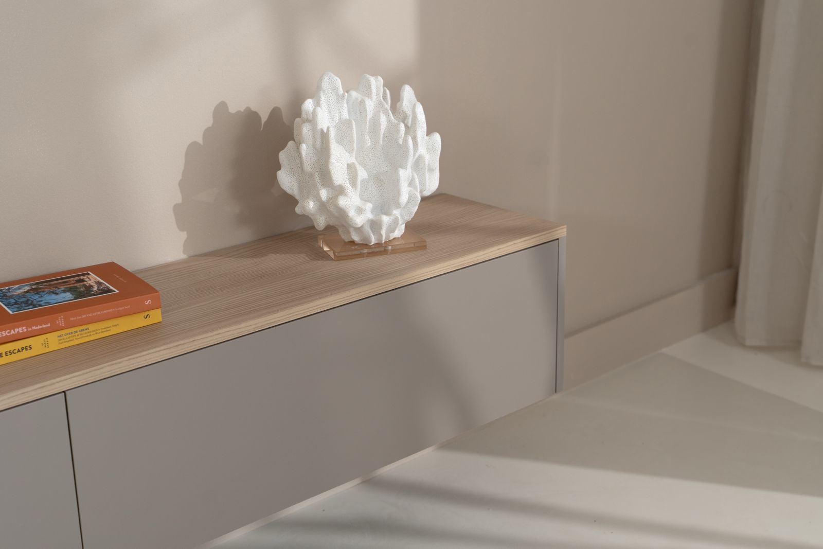 Tv-meubel Gregor - Zwevend - Grijs - Melamine - 3 kleppen