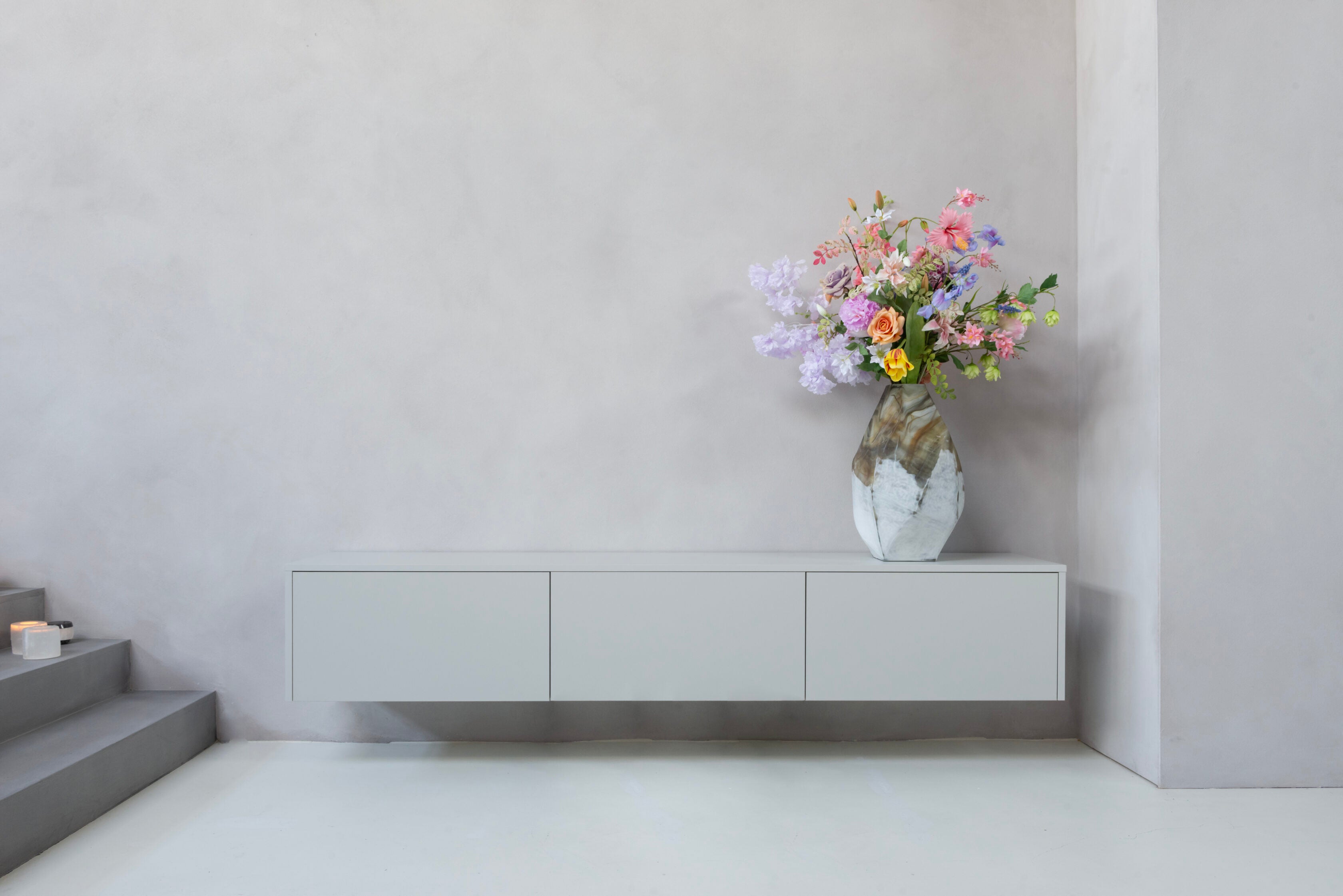 TV-meubel Murphy - Zwevend - Grijs - Melamine - 3 kleppen