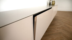 Zyan | Zwevend tv-meubel | Verstek | Scandinavisch Design | 4 Kleppen | 220- 400 cm