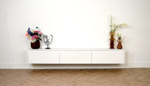 Maeve | Zwevend TV meubel | 3 Kleppen | Eiken | 180 – 300 cm