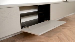 Jessie | Zwevend tv-meubel | Strak | Eiken | Scandinavisch Design | 4 Kleppen | 220 – 400 cm