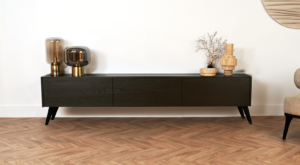 Jessie | tv meubel zwarte retro pootjes | Strak | Eiken | Scandinavisch Design | 3 Kleppen | 180 – 300 cm